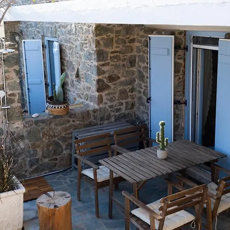 Aqua Blu Syros 2,4 *