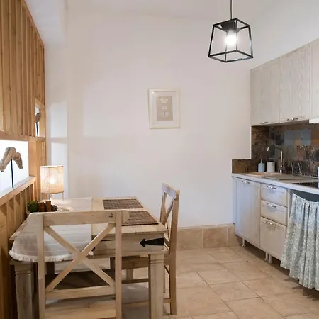 Aqua Blu Syros 2,4 Posidhonia (Syros)